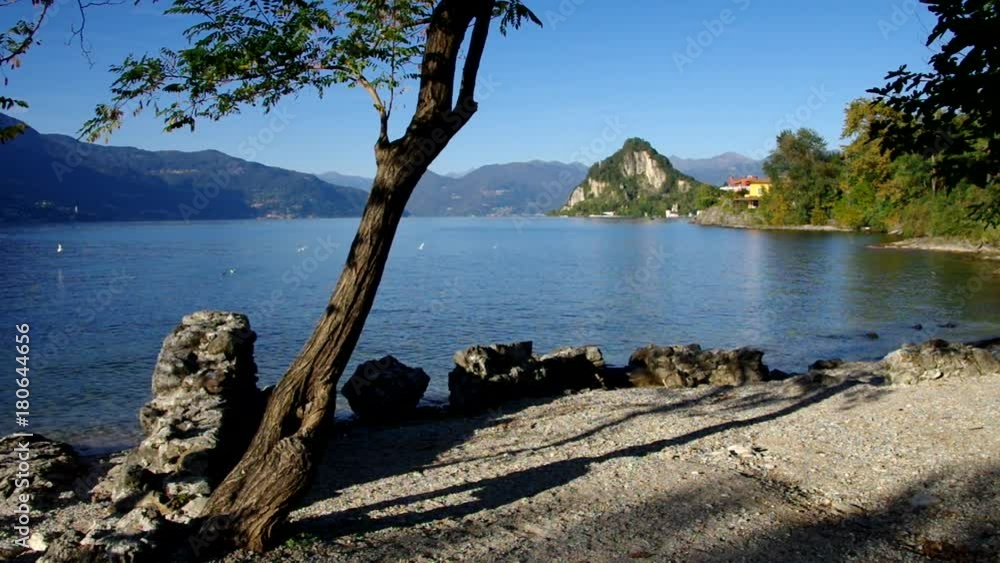 Castelveccana, Strand Cinque Arcate am Lago Maggiore Castelveccana, Strand Cinque Arcate am Lago Maggiore