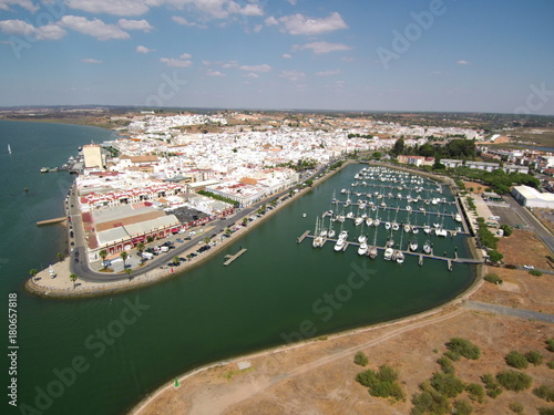 Puerto deportivo de Ayamonte ( Huelva) desde el aire