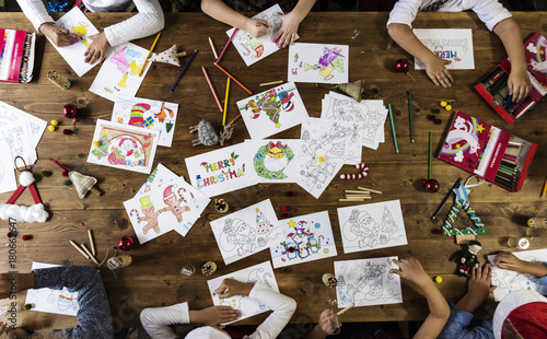 Kids making Christmas cards