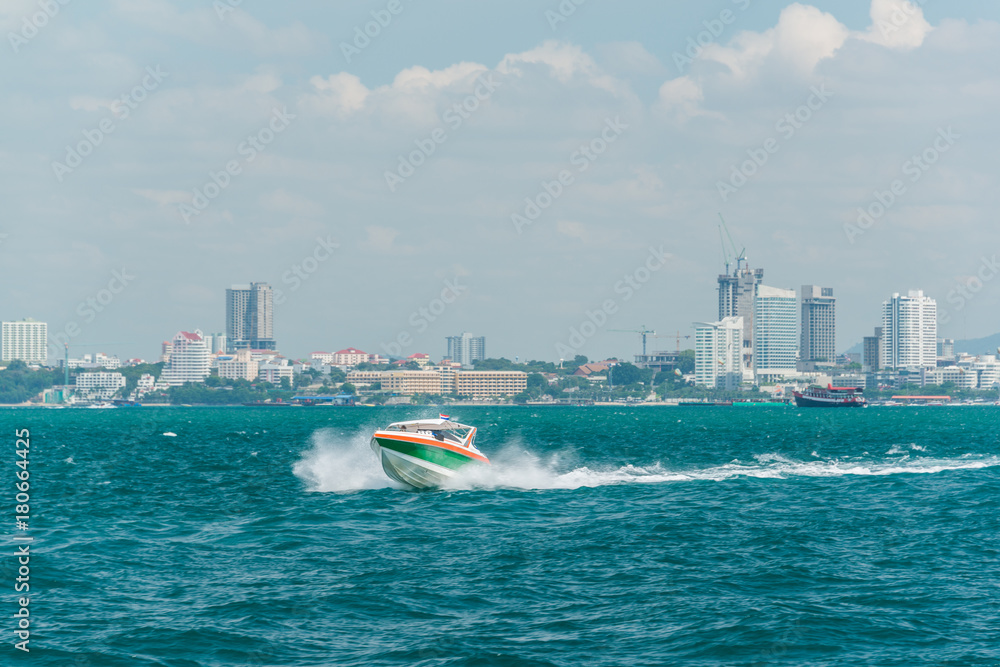 Fototapeta premium Tourist speed boat running on sea in Pattaya bay