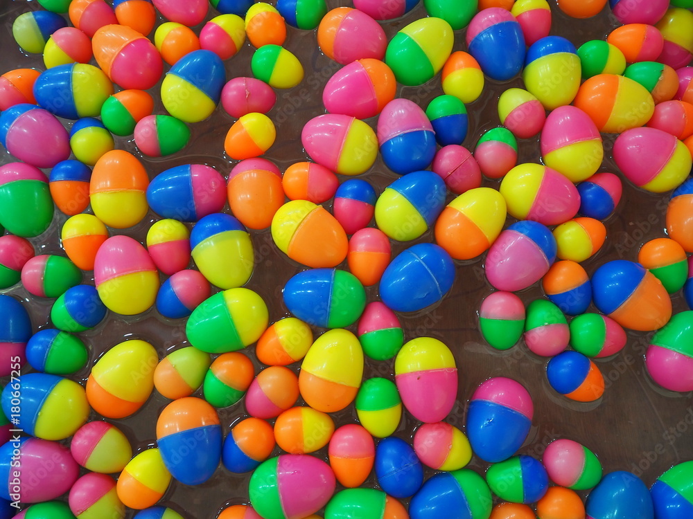 Obraz premium Colorful plastic eggs