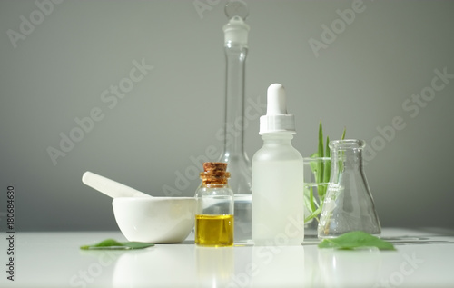 blank cosmetic  white serum dropper bottle containers with herba