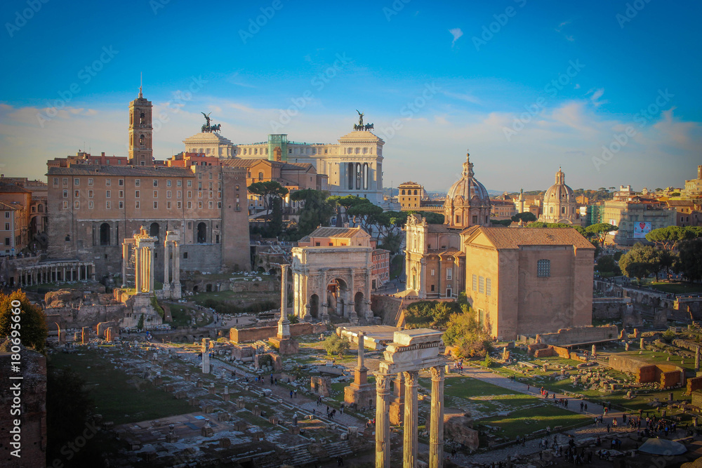 panorama du forum romain de rome