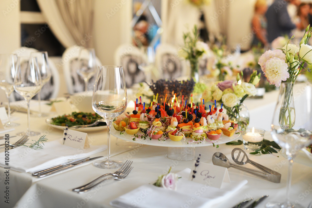 Fototapeta premium Wedding reception table