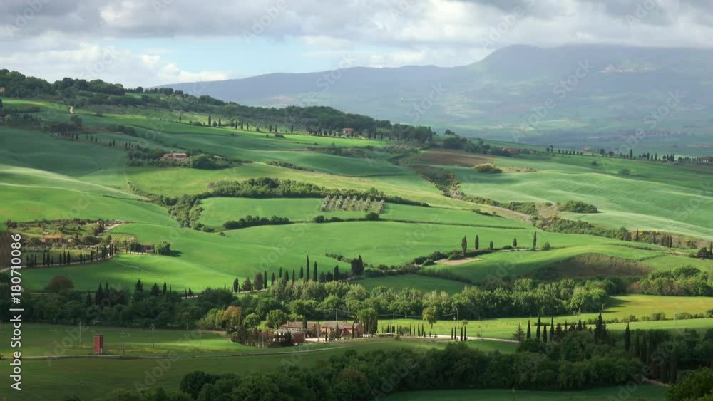 Shadows of clouds slide on the hills of Tuscany, Italy, 4k
Shadows of clouds slide on the hills of Tuscany, Italy, 4k