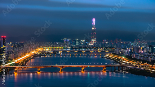 Morning Skyline Lotte World mall on the Han River Ganges In South Korea ทวีปเอเชียทวีปเอเซียเอเชียความเป็นมาฉากหลังปูมหลังพื้นหลังภาพพื้นเดิมพื้นเพเดิมภูมิหลังรกรากเดิมหัวนอนปลายตีนเบื้องหน้าเบื้องหล