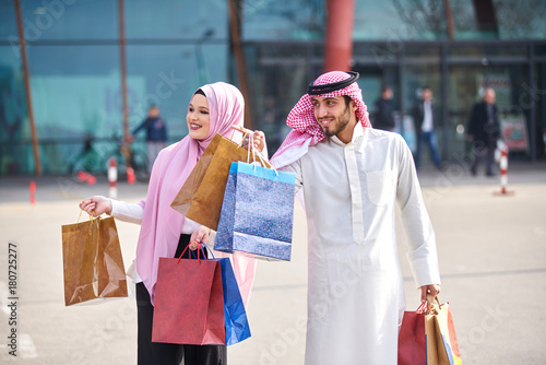Young muslim couple shopping