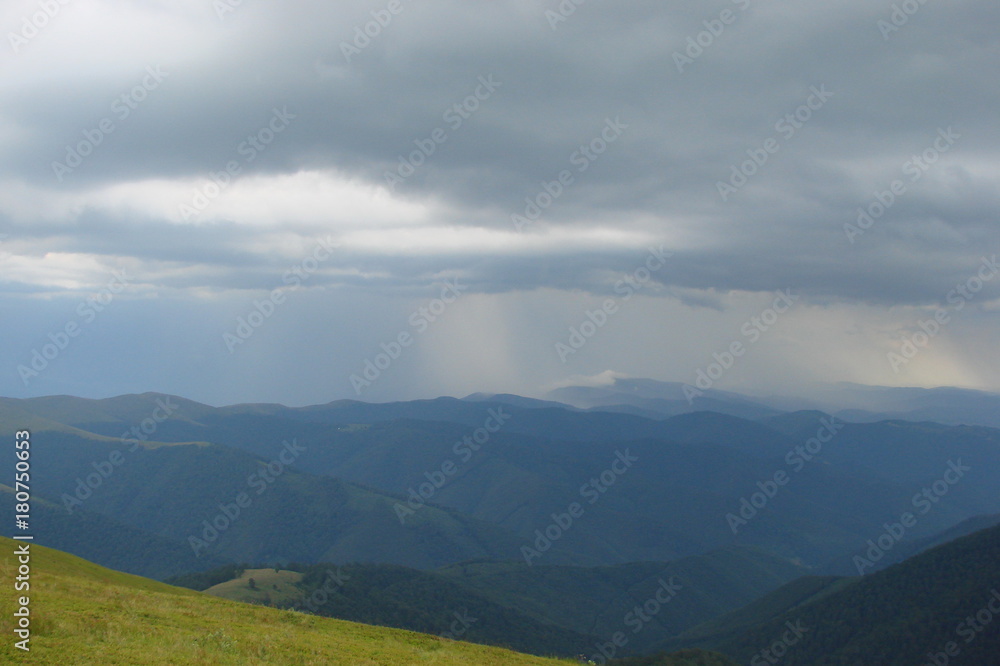 Fototapeta premium Carpathian mountain range Borzhava in anticipation of rain.