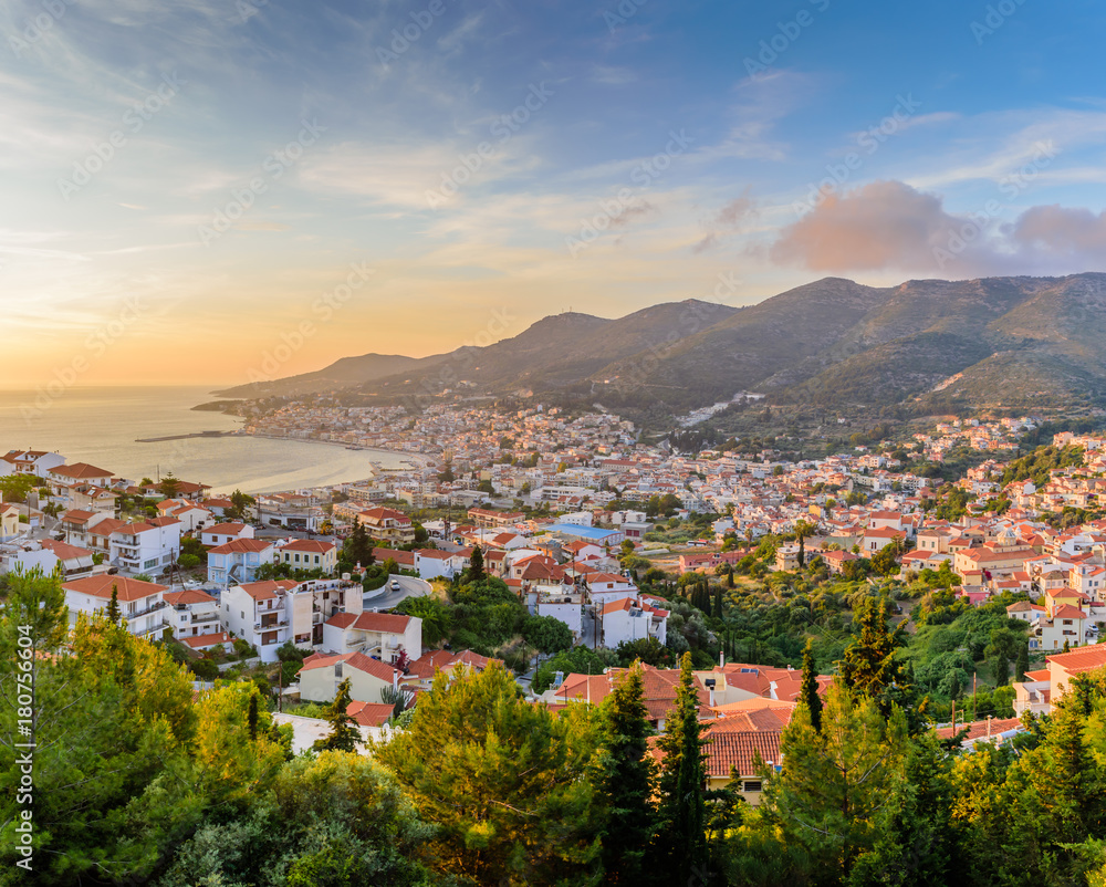 Obraz premium View of Samos town at sunset, Samos island, Greece