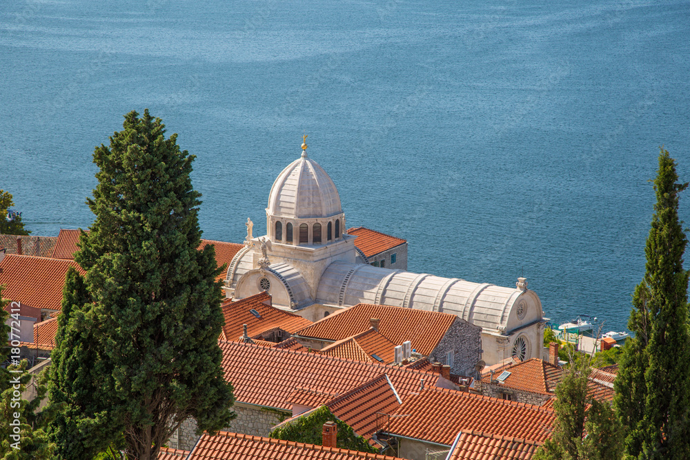 Obraz premium Panorama und Sehenswürdigkeiten von Sibenik, Dalmatien, Kroatien