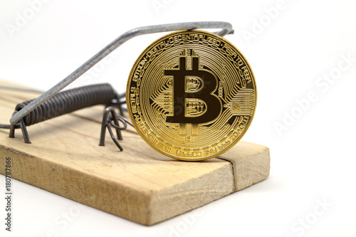 Obraz na płótnie Mousetrap with gold bitcoin w salonie