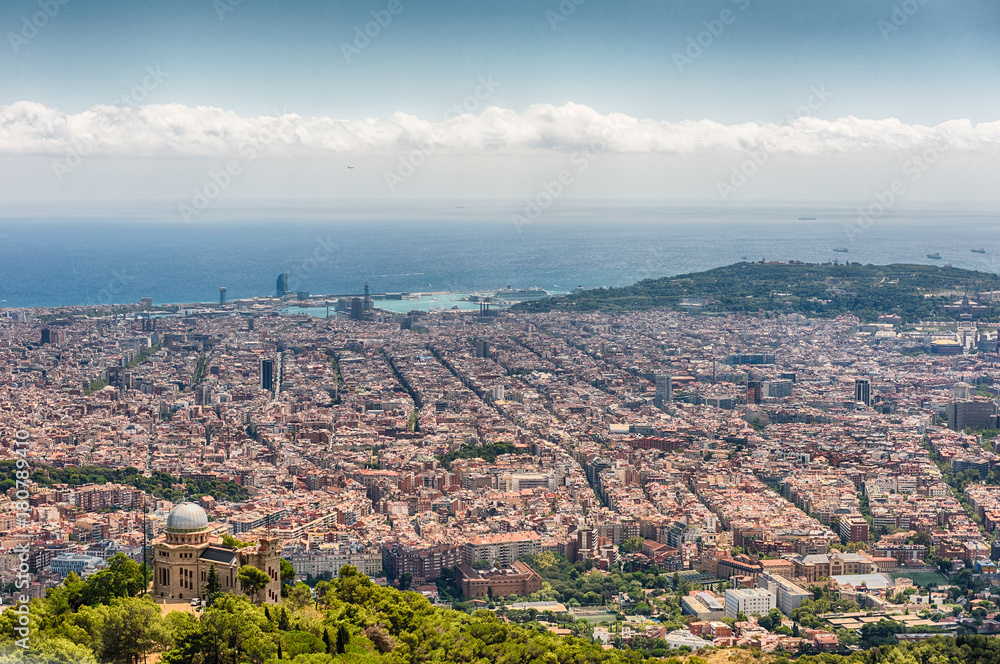 Obraz premium Aerial view from Tibidabo mountain over Barcelona, Catalonia, Spain