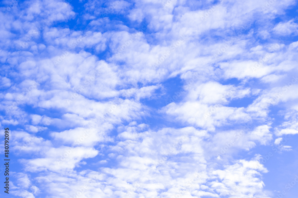 Obraz premium Blue sky with clouds