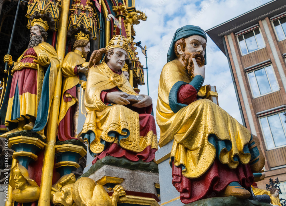 Fototapeta premium Nahaufnahme Schöner Brunnen Nürnberg