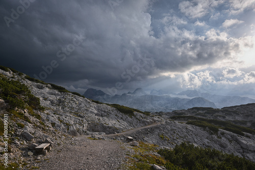Gefährliche Wolken in den Bergen