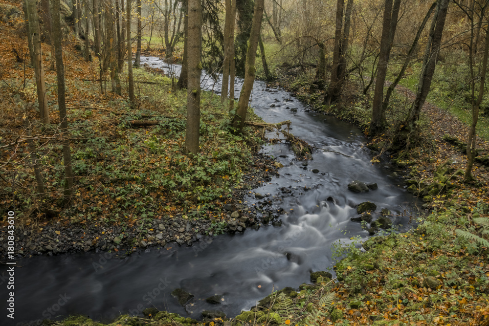 Naklejka premium Waterfall czech epublic autumn