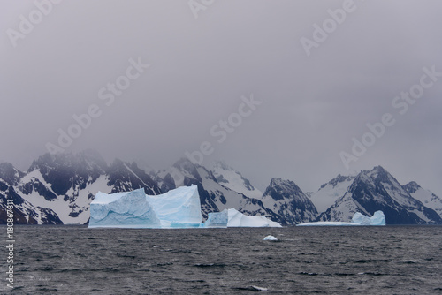 Wallpaper Mural Iceberg Torontodigital.ca