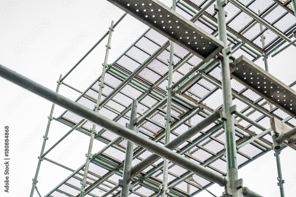 Fototapeta premium 建設現場の足場 Construction site scaffolding