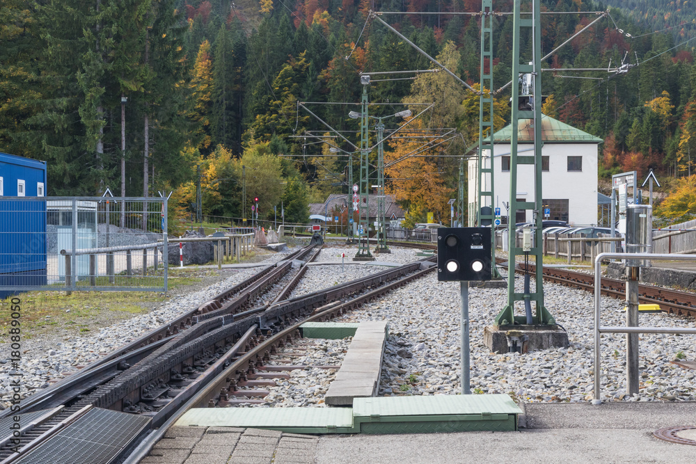 Fototapeta premium Waiting for the cogwheel train to the Zugspitze in the station of Eibsee