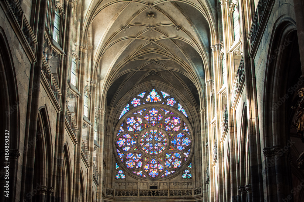 Obraz premium Prague, St. Vitus cathedral interior, rose window