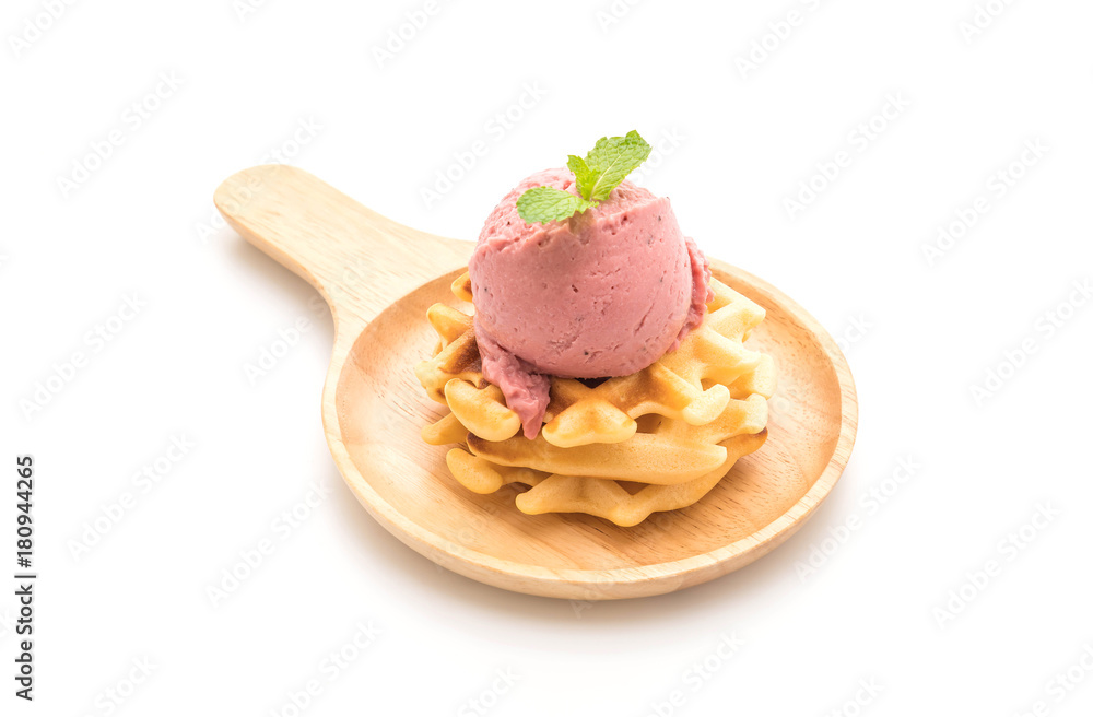 strawberry icecream with waffle