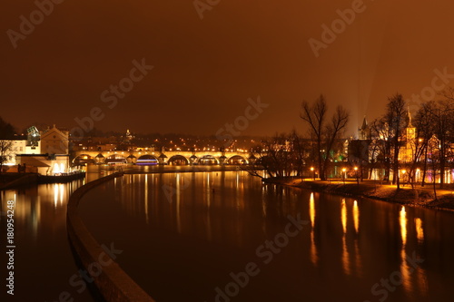 Charles bridge  at night © Lars Gieger