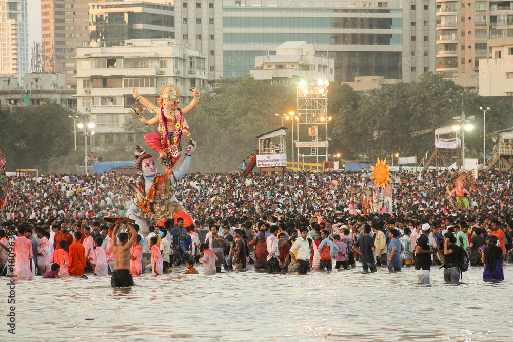 Obraz premium Ganesh Visarjan 