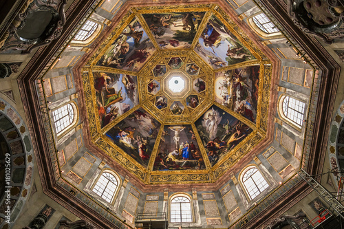 Obraz na plátně interiors of Medici chapel, Florence, Italy