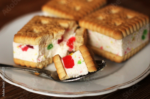 Sandwich cookies with jelly, food