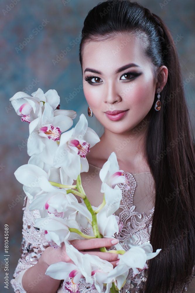 Fototapeta premium Young woman fashion portrait