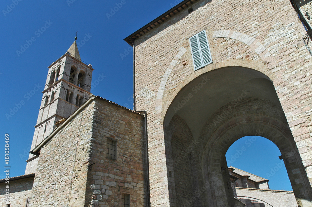 Assisi, la Basilica di Santa Chiara - Umbria