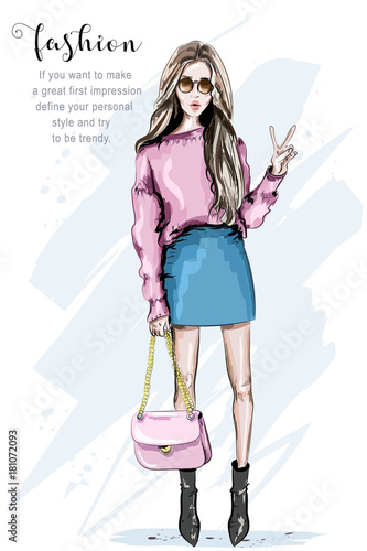 Hand drawn fashion woman in sunglasses. Stylish beautiful young woman with bag. Sketch. Vector illustration.