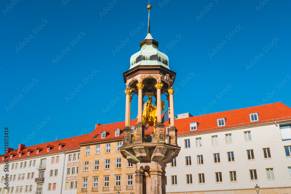 Obraz premium Equestrian statue of Magdeburger Reiter, King