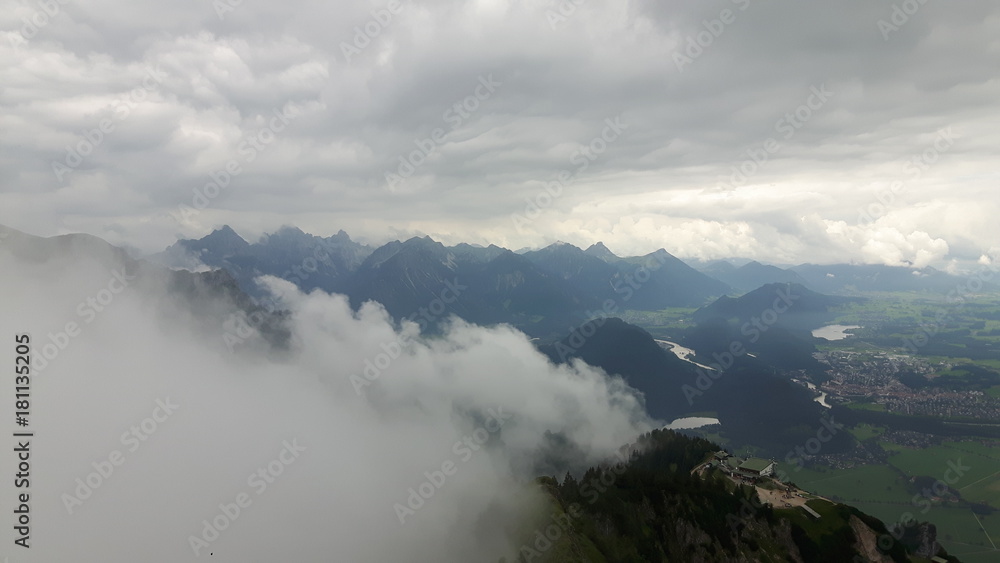 wolkenüberzogene Alpen / Alps in clouds
