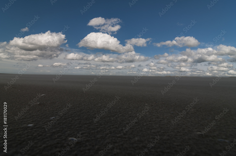 Berck (Berck-sur-Mer) ist eine Gemeinde im Norden von Frankreich (Departement Pas-de-Calais, Region Hauts-de-France).Berck ist bekannt für seine breiten Strände und seine beeindruckenden Dünen.