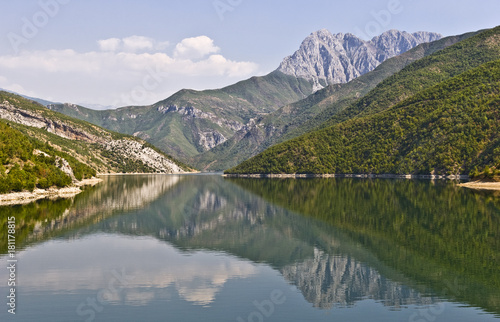 Fototapeta Naklejka Na Ścianę i Meble -  Komani lake in Albania