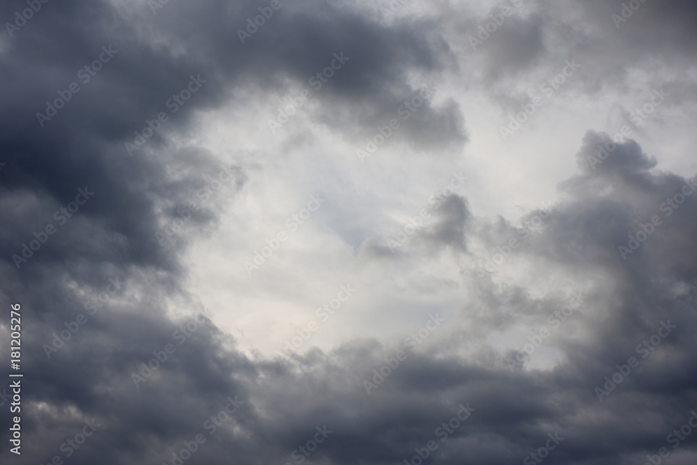 空と雲「空想・雲のモンスター（右側などに龍などのイメージ）」（明日への不安を払拭する、その先の未来、見つ合うなどイメージ）　　　　　　　　　　　　　　　　　　　　　　　　　　　　　　　　　　　　　　　　　　　　　　　　　　　　　　　　　　　　　　　　　　　　　　　　　　　　　　　　　　　　　　　　　　　　　　　　　　　　　　　　　　　　　　　　　　　　　　　　　　　　　　　　　　　　　　　　　　　