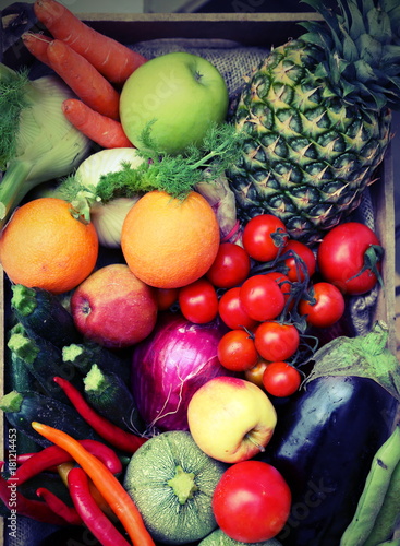 Fototapeta Naklejka Na Ścianę i Meble -  basket with fresh fruits and vegetables
