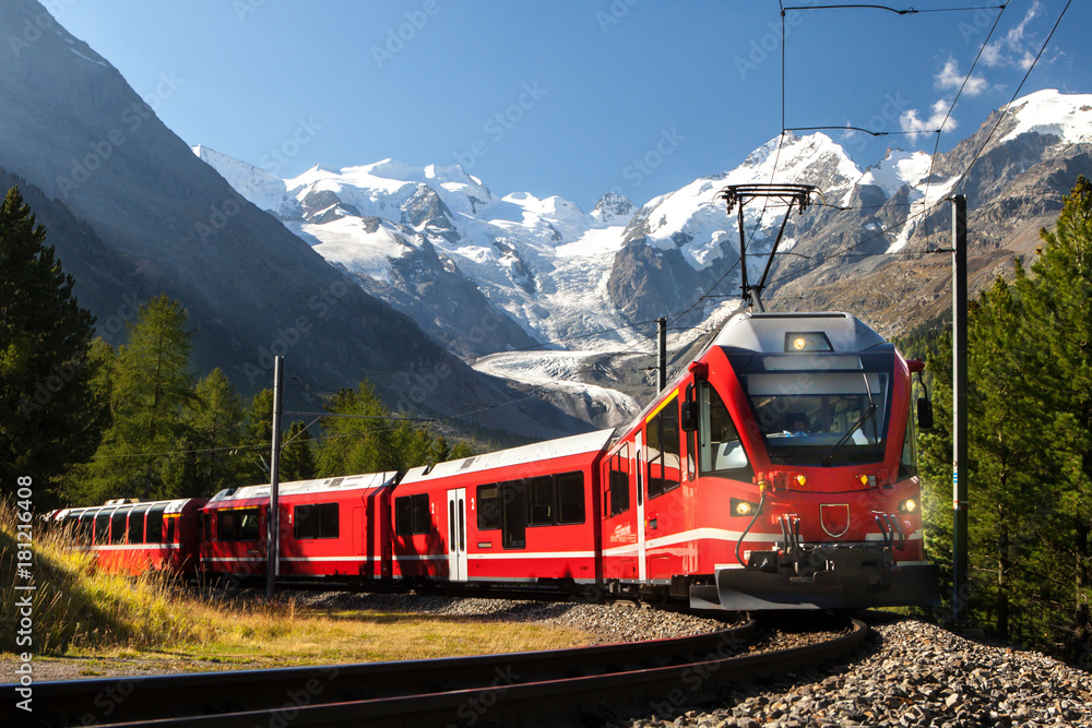 Photographie switzerland train at moteratsch glacier Bernina - Acheter-le  sur Europosters.fr