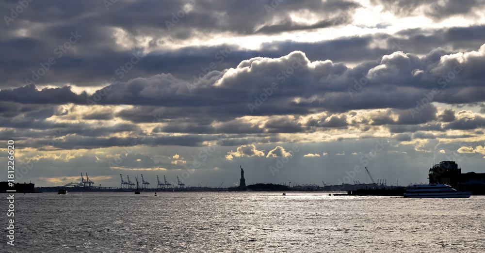 New York, Harbour, Statue of Liberty, Dramatic scene