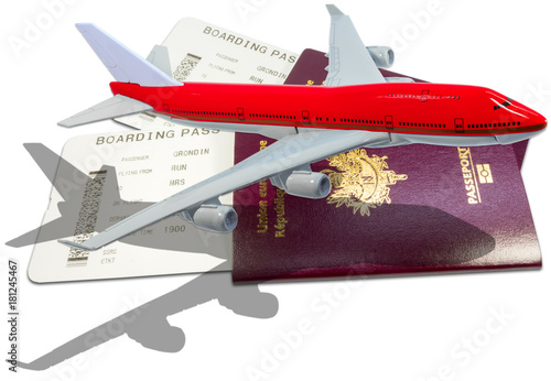 avion rouge sur passeports et carte d'accès à bord 