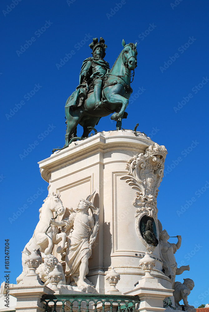 Fototapeta premium Statue of King Jose I on the Praca do Comercio Lisbon, Portugal