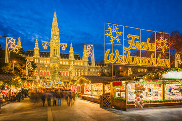 Plexiglas schilderij Wenen Sfeervolle kerstmarkt in centrum Wenen  © Mapics