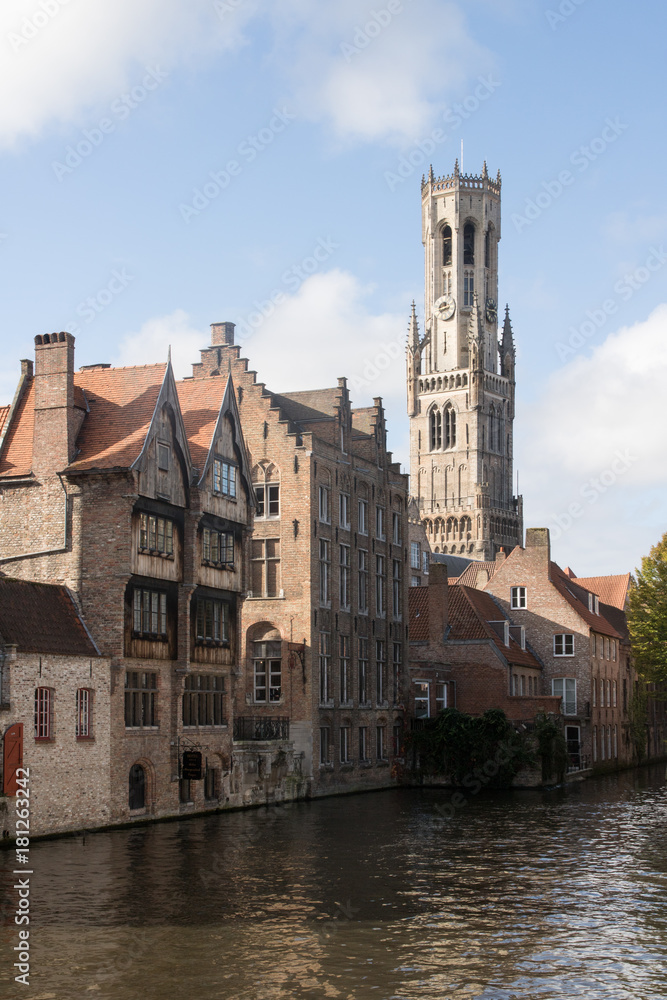 Canaux et beffroi de Bruges