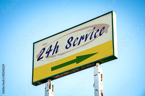 Schild 301 - 24h Service