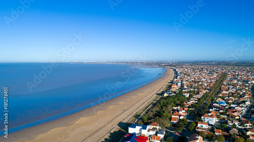 Photographie aérienne de la plage de Chatelaillon photo