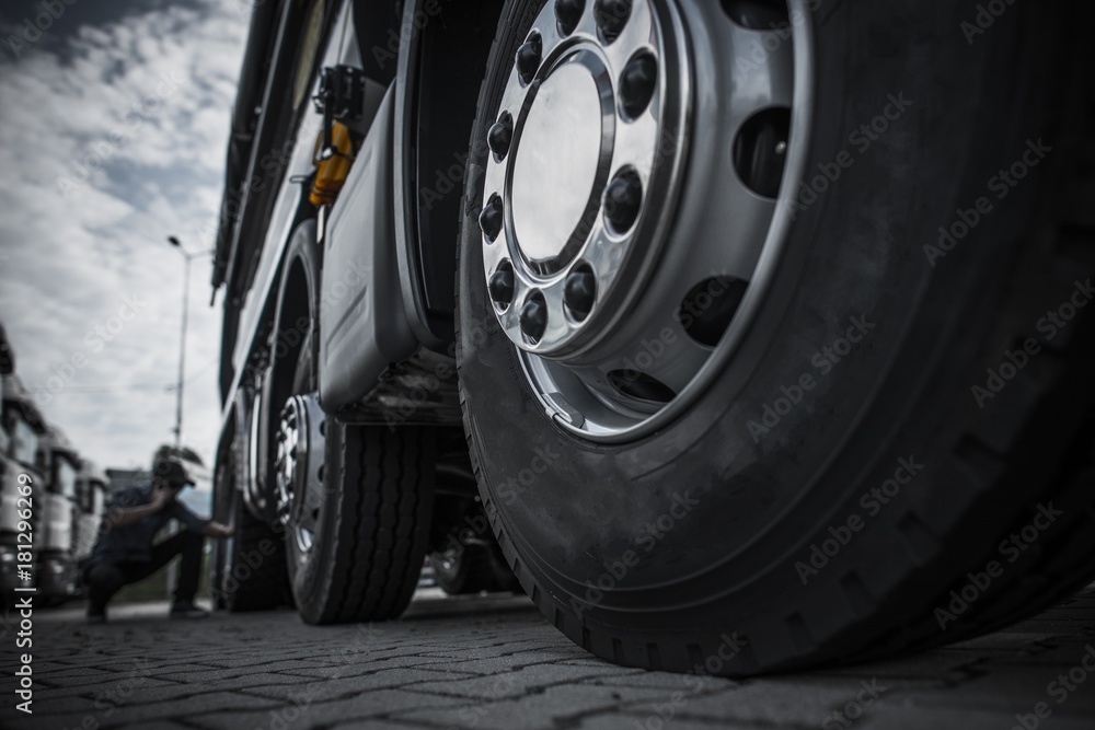Maintaining Semi Truck Tires Maintaining Semi Truck Tires