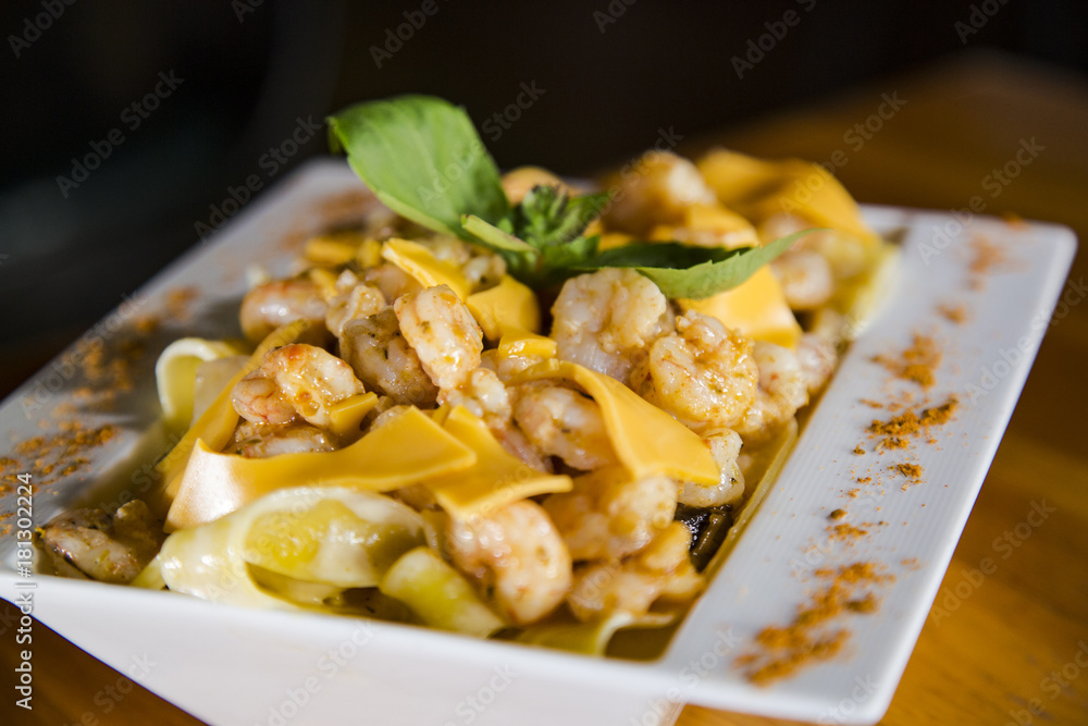 pappardelle with shrimp