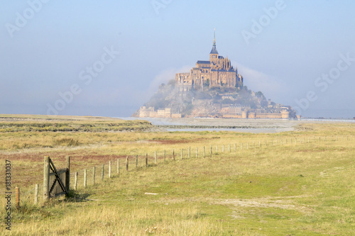 Wallpaper Mural Le Mont saint Michel entouré de brume de mer, Normandie, Manche, Cotentin, France  Torontodigital.ca