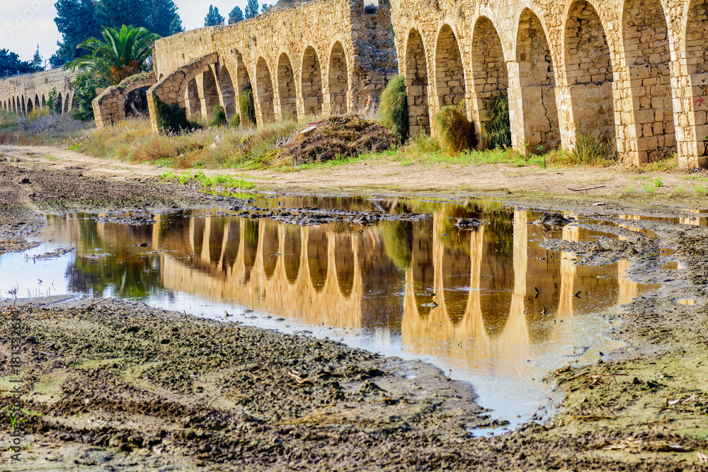 Fototapeta premium Old Ottoman aqueduct